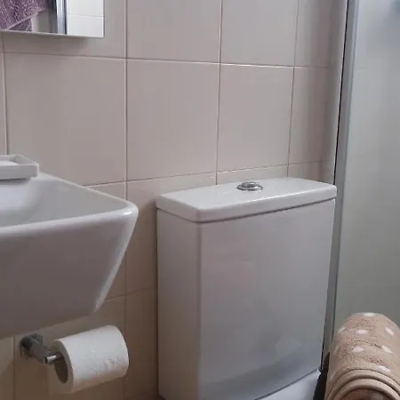 Bonito Recien Reformado アパート